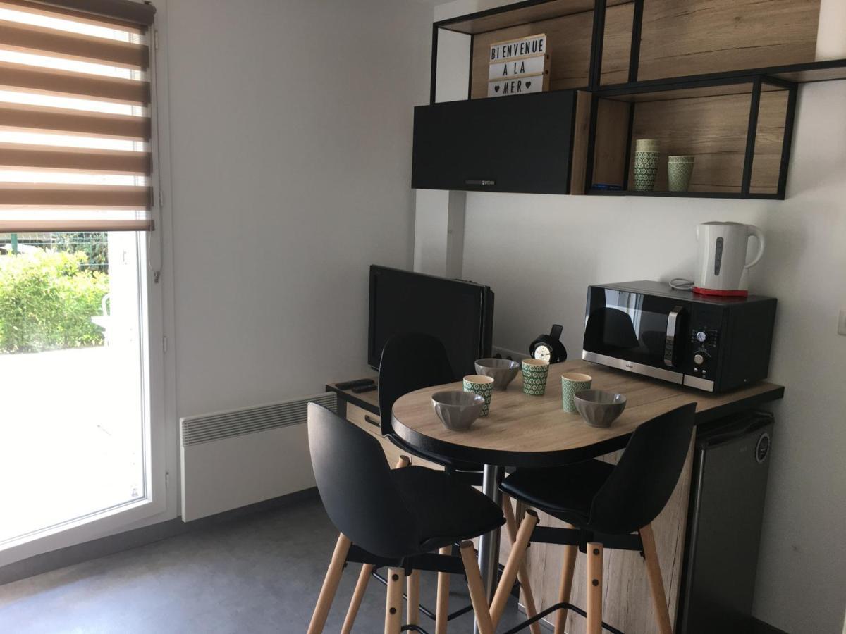 Studio Front De Mer Avec Terrasse Et Acces Direct Plage A Merville-Franceville - Fr-1-487-329 Exterior foto